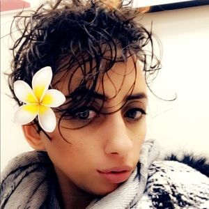 Meet your Posher, Mara